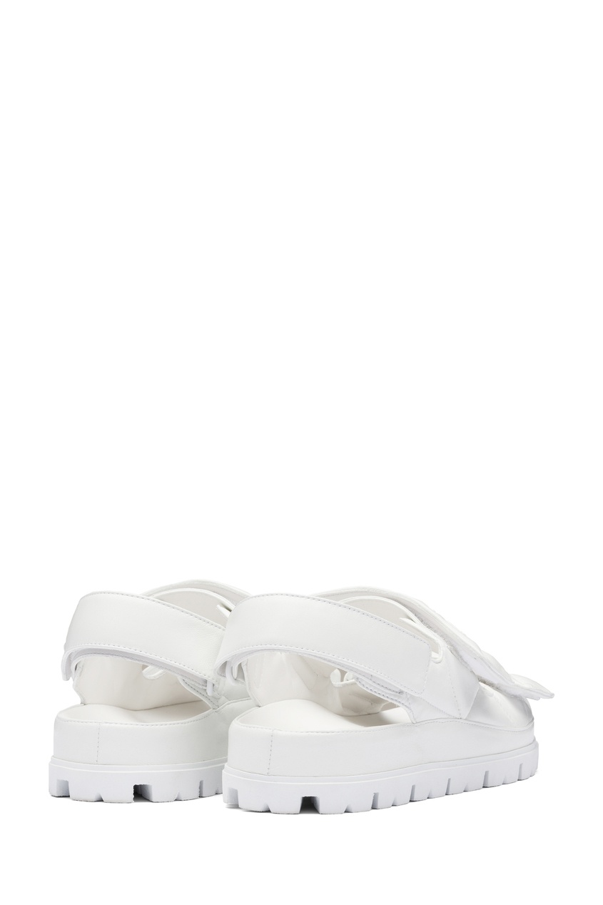 фото Белые стеганные сандалии из кожи prada