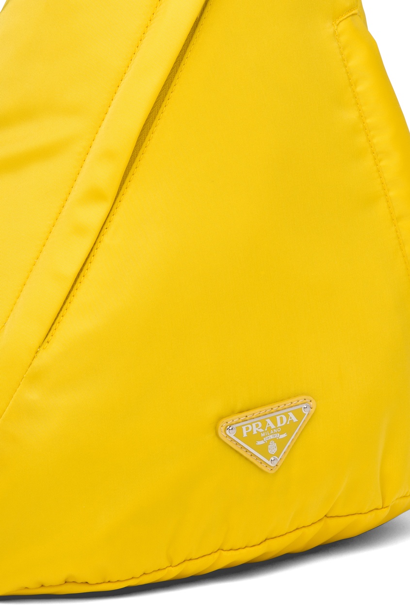 фото Желтый рюкзак на одно плечо prada