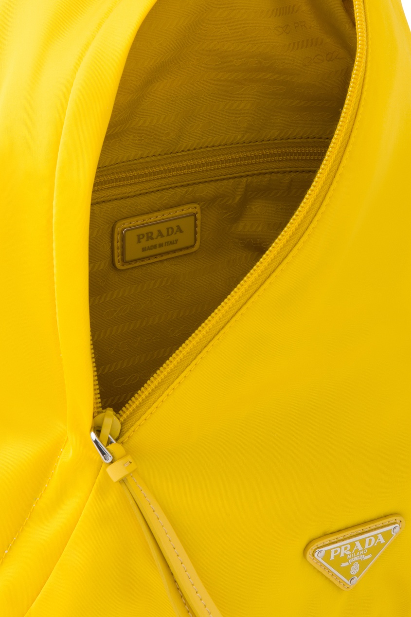 фото Желтый рюкзак на одно плечо prada