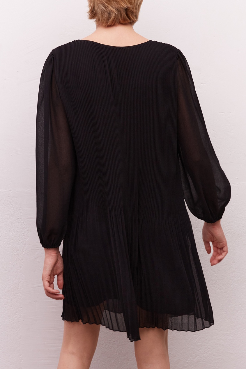фото Черное плиссированное платье jaya gerard darel
