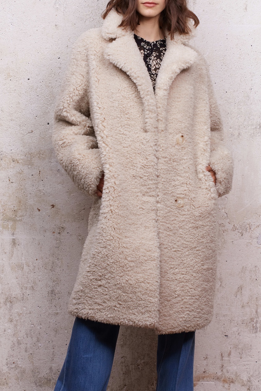фото Бежевое пальто из искусственного меха solenne gerard darel
