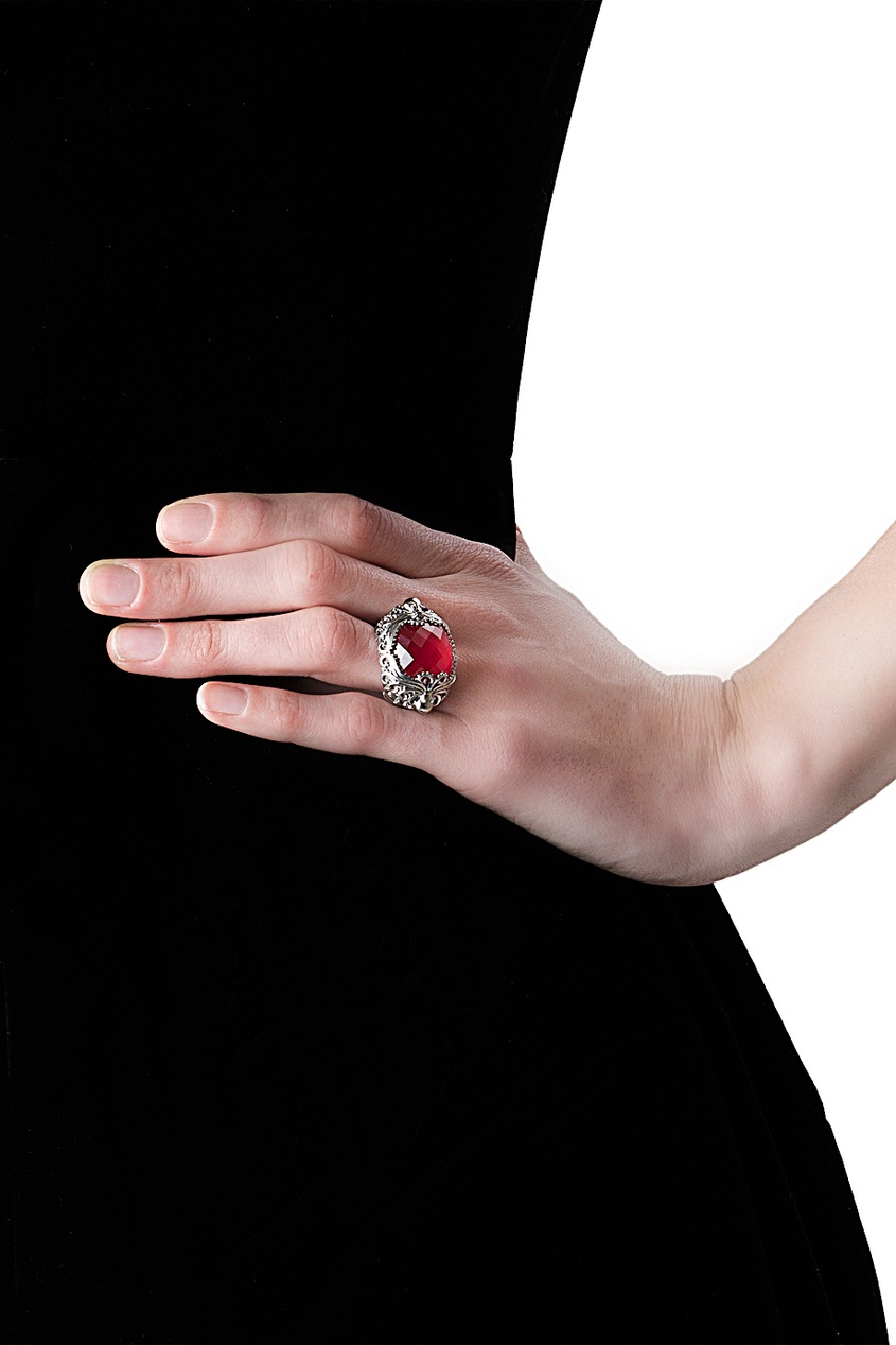 фото Серебряное кольцо с красным кораллом stephen webster