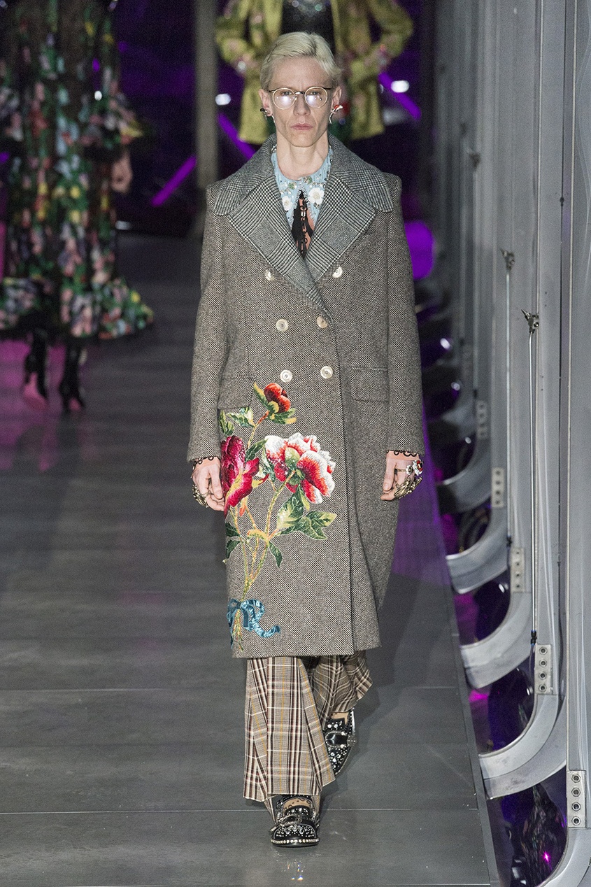 фото Шерстяное пальто с цветочной вышивкой Gucci