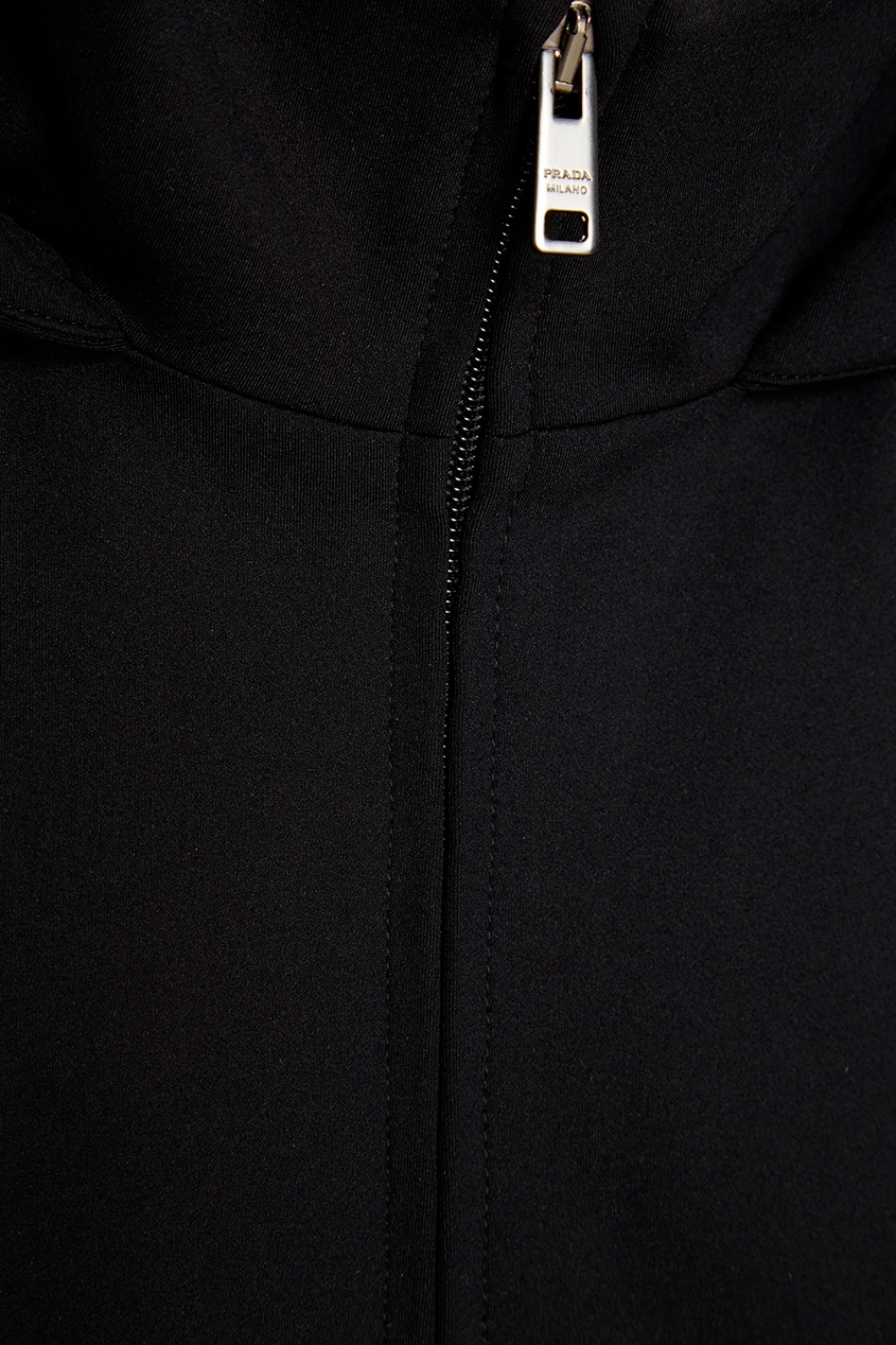 фото Черная куртка с капюшоном prada