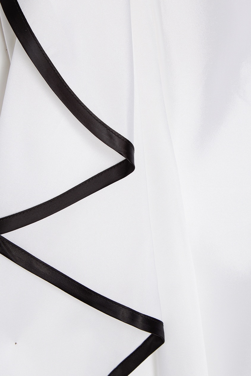 Платье с асимметричным воланом