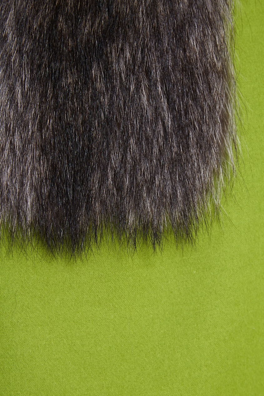 фото Зеленый жилет из кашемира с мехом енота dreamfur