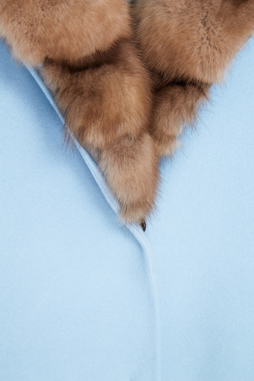 фото Голубое пальто из кашемира с мехом куницы dreamfur