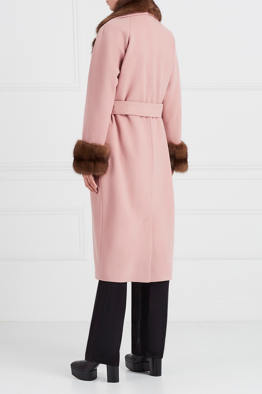 фото Розовое пальто из кашемира с мехом соболя dreamfur