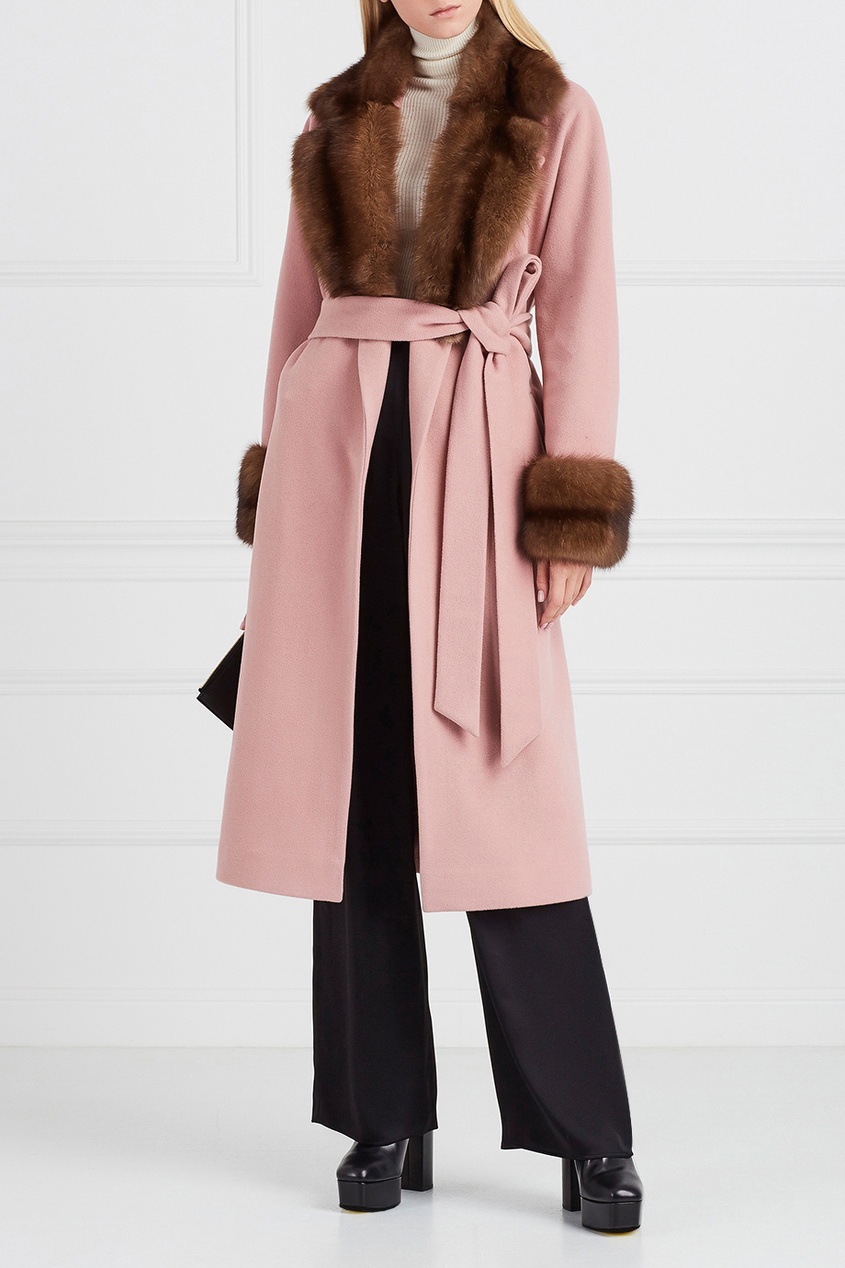 фото Розовое пальто из кашемира с мехом соболя dreamfur