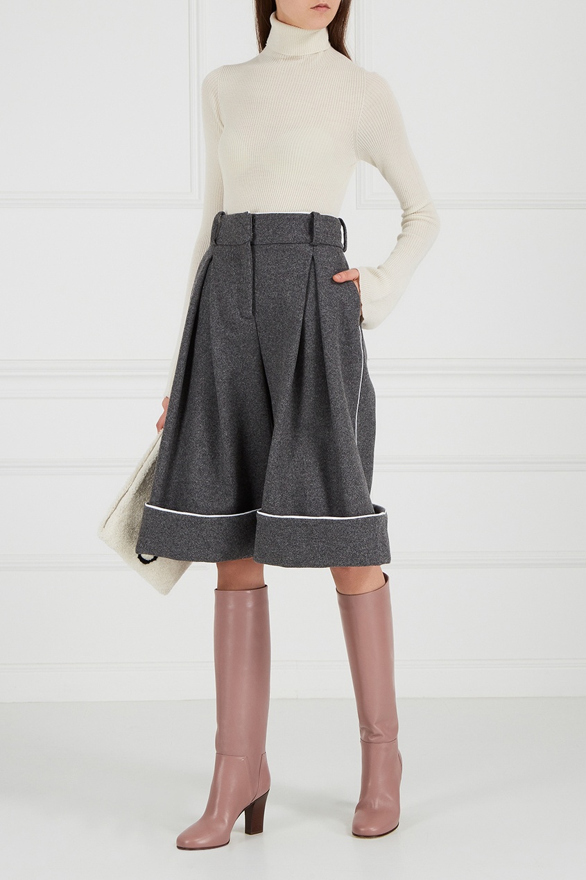 Кожаные сапоги с заклепками