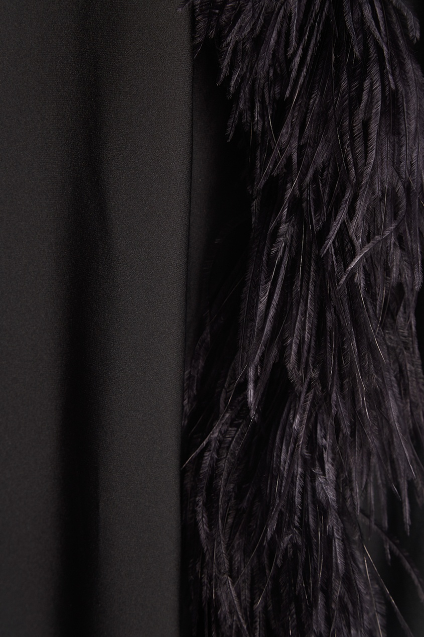 фото Черное платье с перьями ли-лу