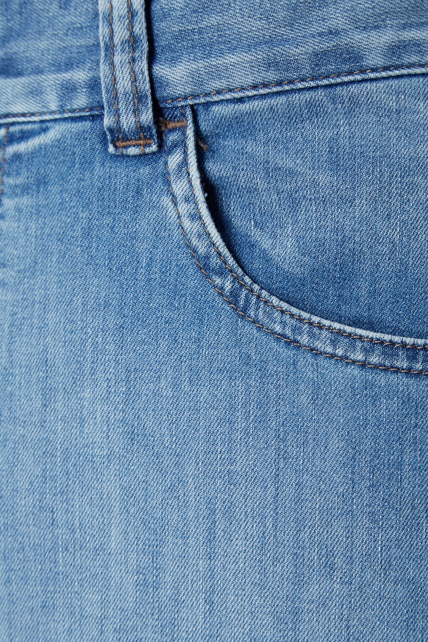 фото Голубые потертые джинсы canali