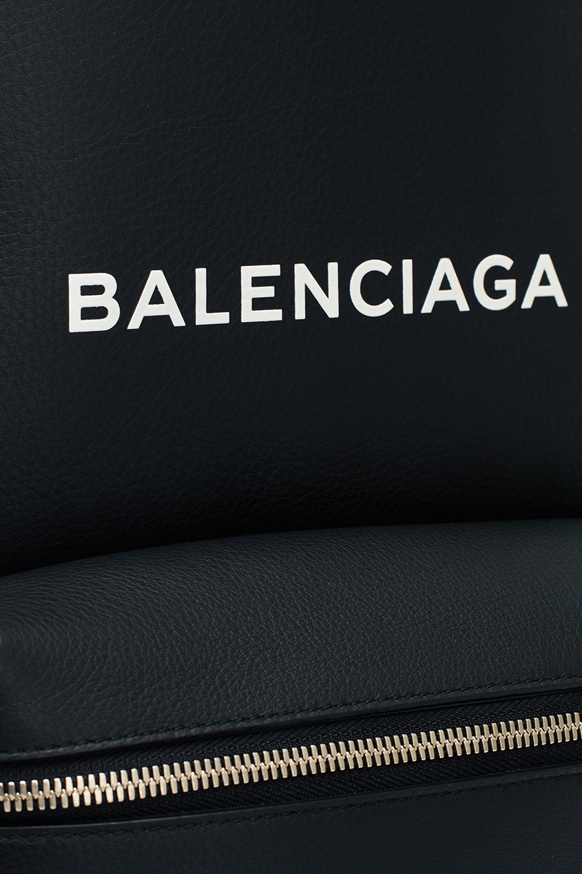 фото Черный кожаный рюкзак Everyday Balenciaga