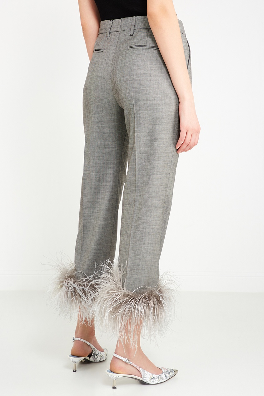 фото Серые шерстяные брюки с перьями prada