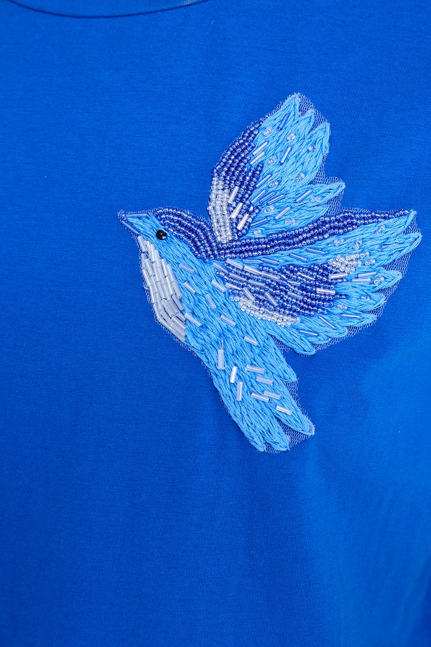 фото Синяя футболка с вышитой птицей akhmadullina dreams