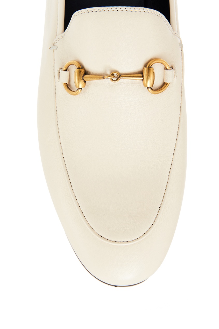 фото Белые лоферы с золотистой фурнитурой Horsebit Gucci