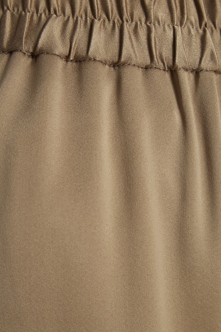 фото Однотонные бежевые брюки из шелка Alena akhmadullina