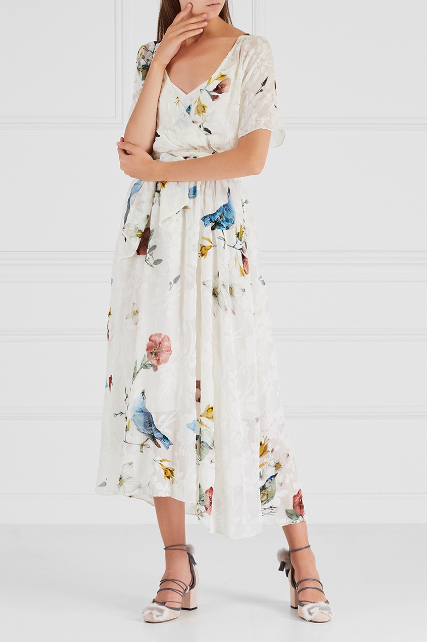 фото Белое платье с цветами и птицами alena akhmadullina