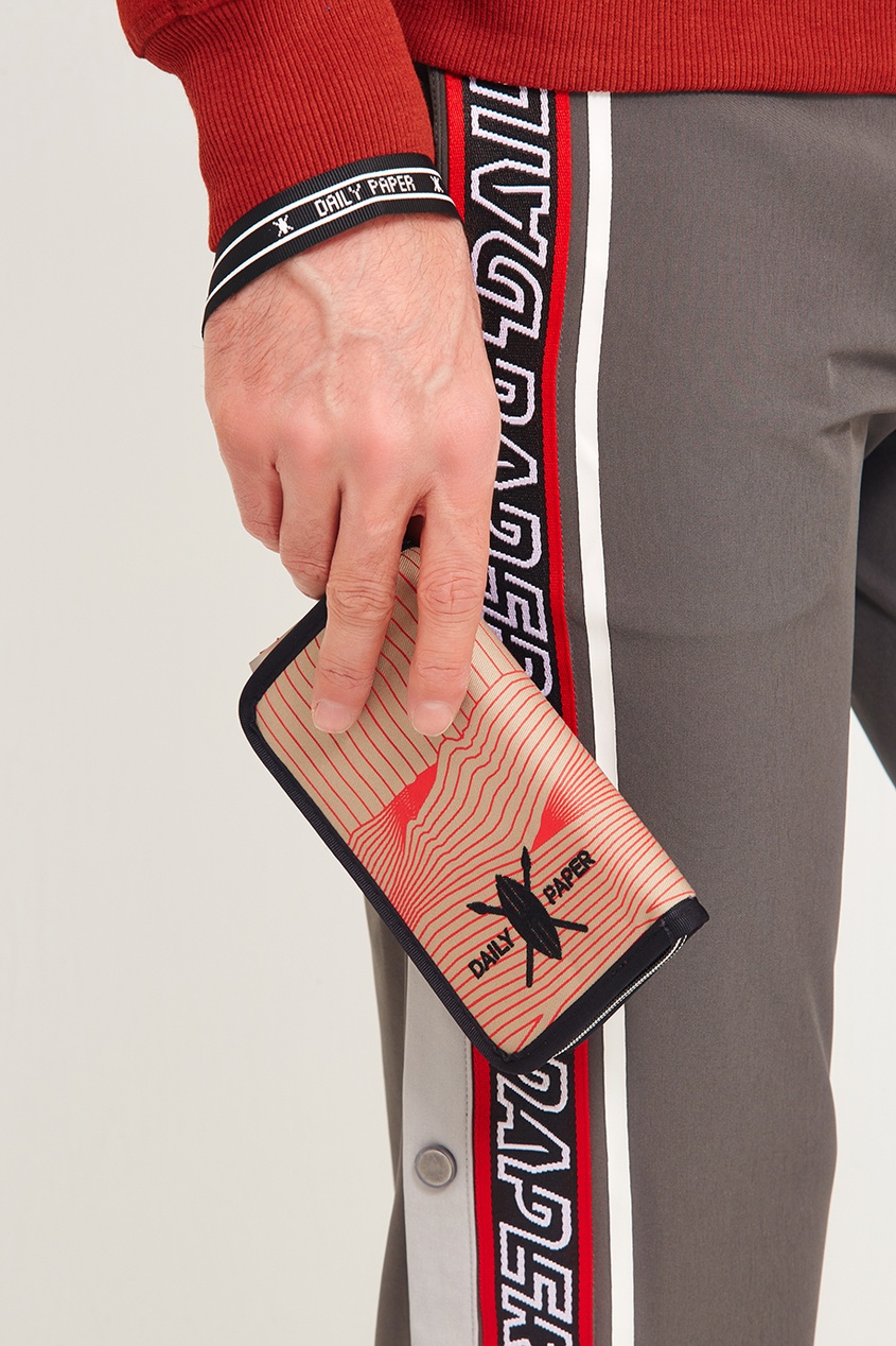 Бежевая сумка для документов