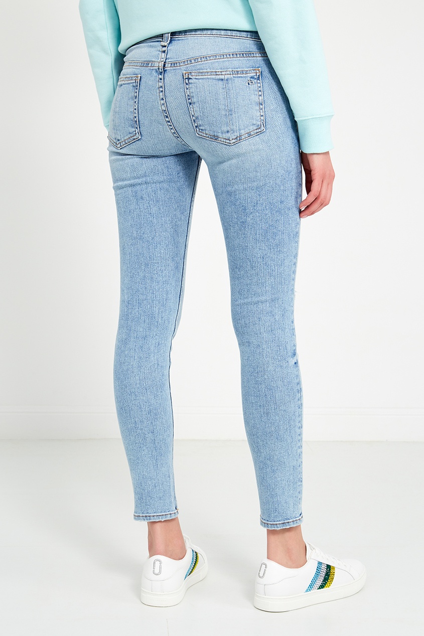 фото Голубые джинсы с потертостями rag&bone