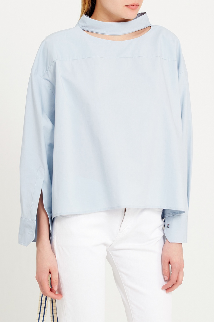 Голубая рубашка с завязками