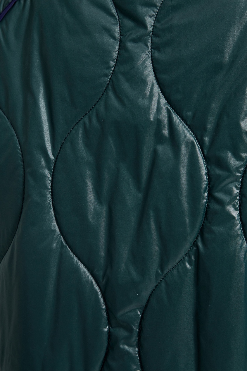 фото Легкое стеганое пальто зеленого цвета Novaya