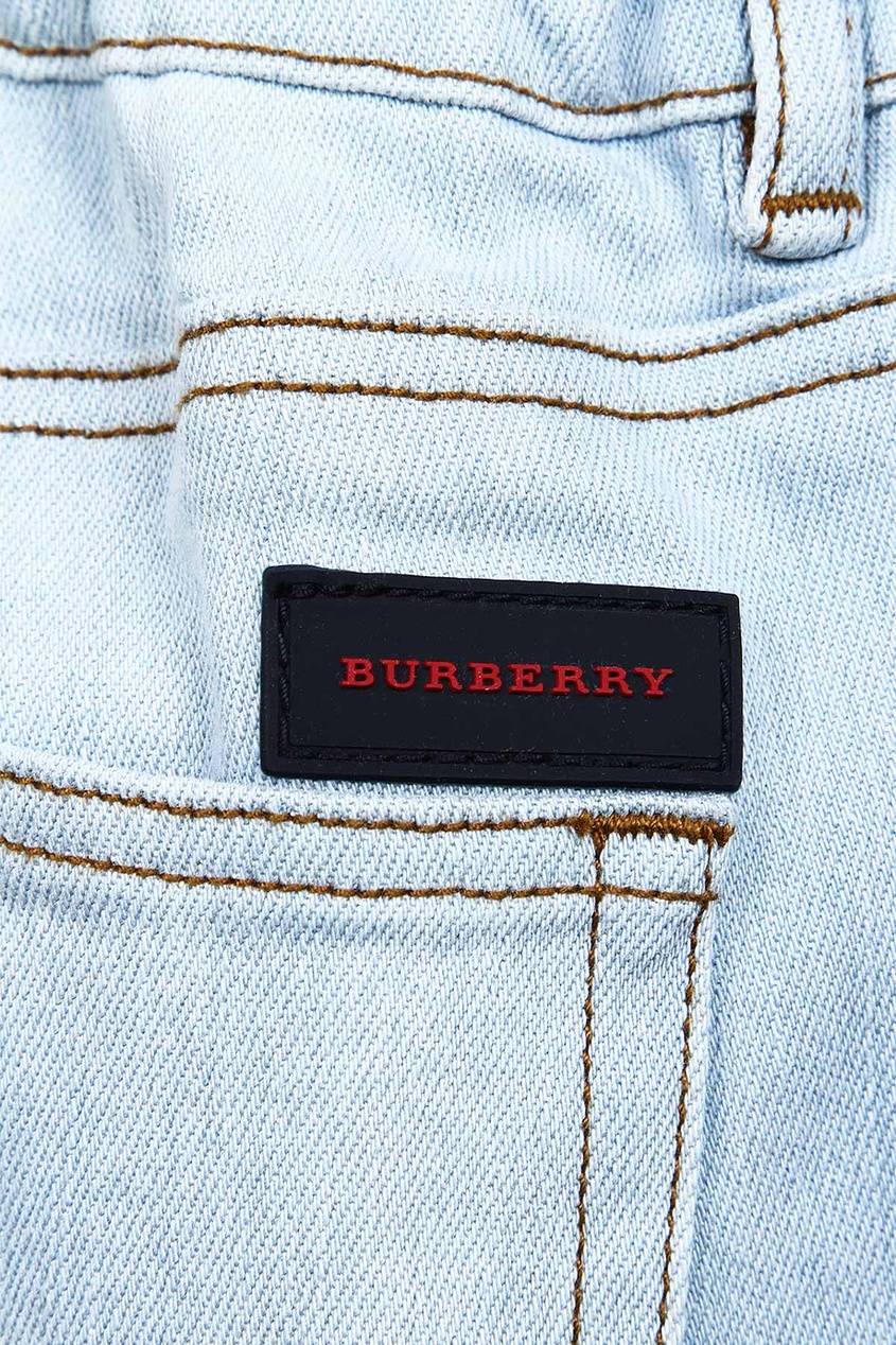 фото Голубые джинсы с отворотами burberry kids