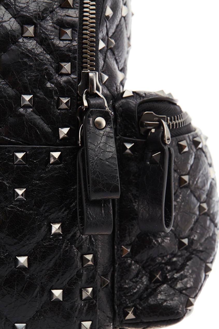 фото Черный рюкзак с шипами rockstud spike valentino garavani