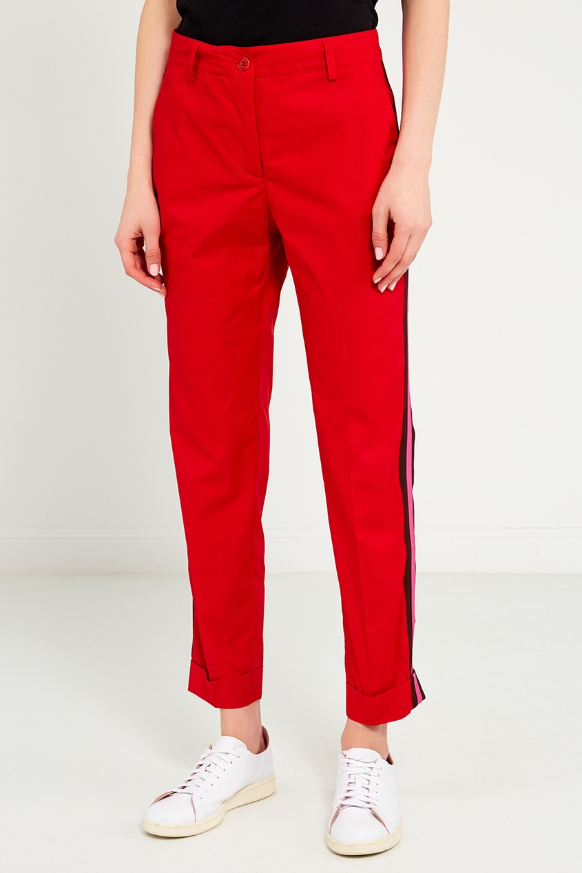Красные брюки с лампасами