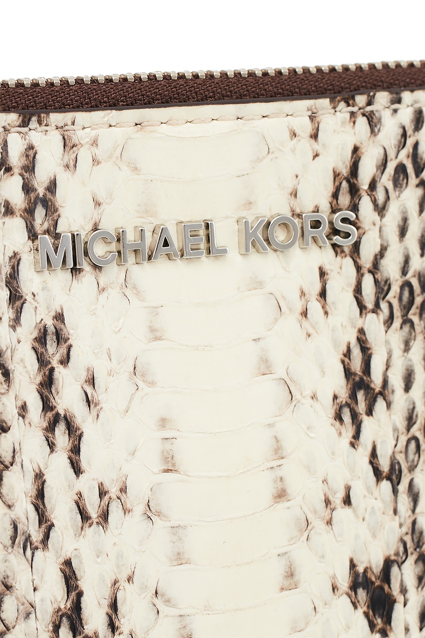 фото Серый клатч из кожи змеи wristlets michael michael kors