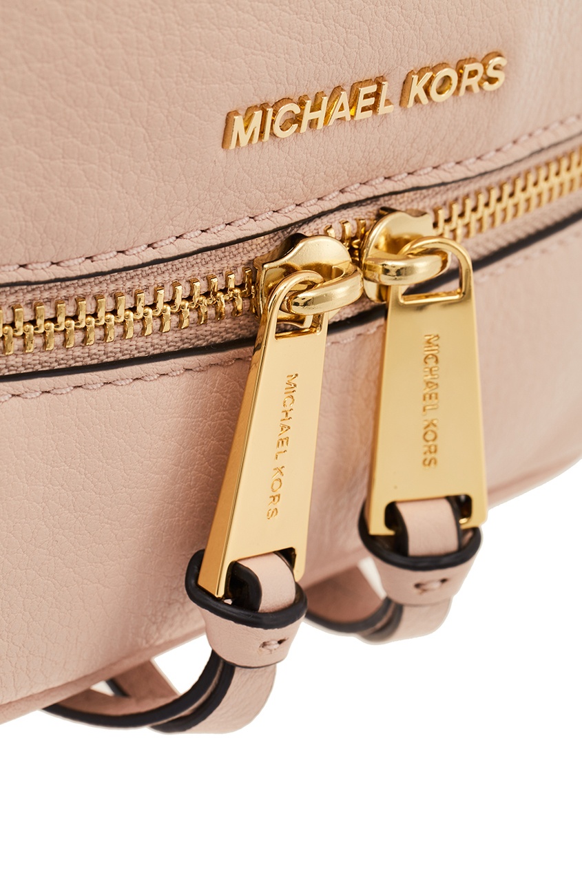 фото Розовый рюкзак rhea zip michael michael kors