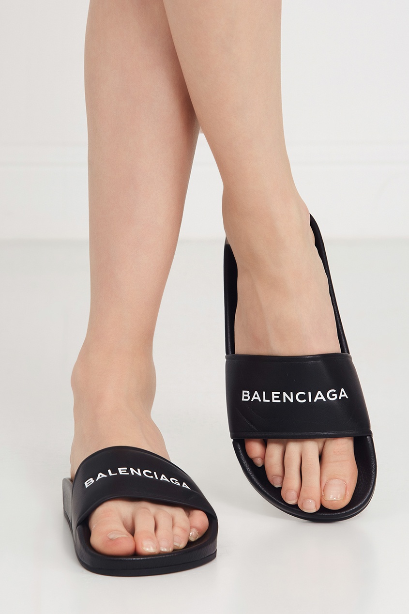 фото Черные кожаные шлепанцы с логотипом balenciaga