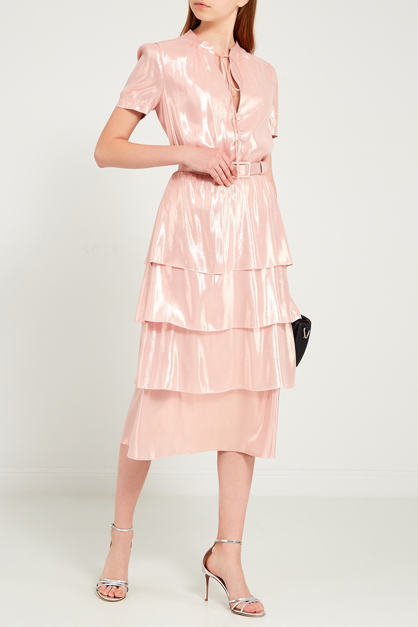 Розовое платье из блестящего шелка