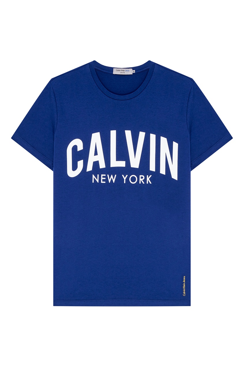 фото Синяя футболка с крупным логотипом calvin klein