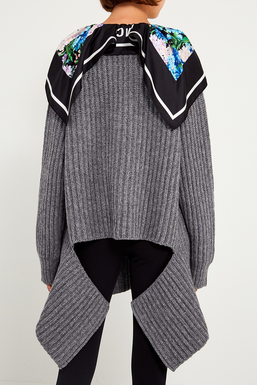 фото Серый шерстяной пуловер с платком Balenciaga