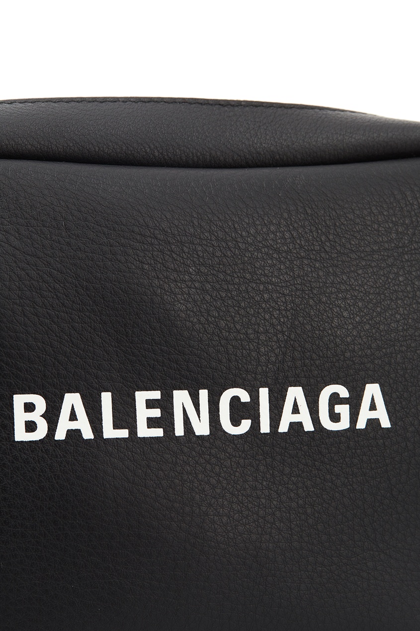 фото Черная сумка everyday camera bag xs balenciaga