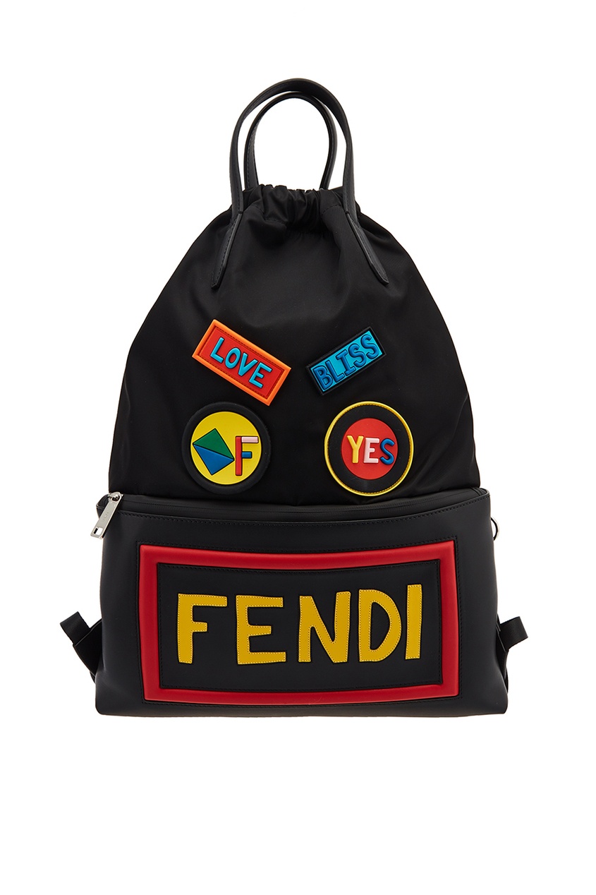 фото Черный рюкзак с нашивками fendi