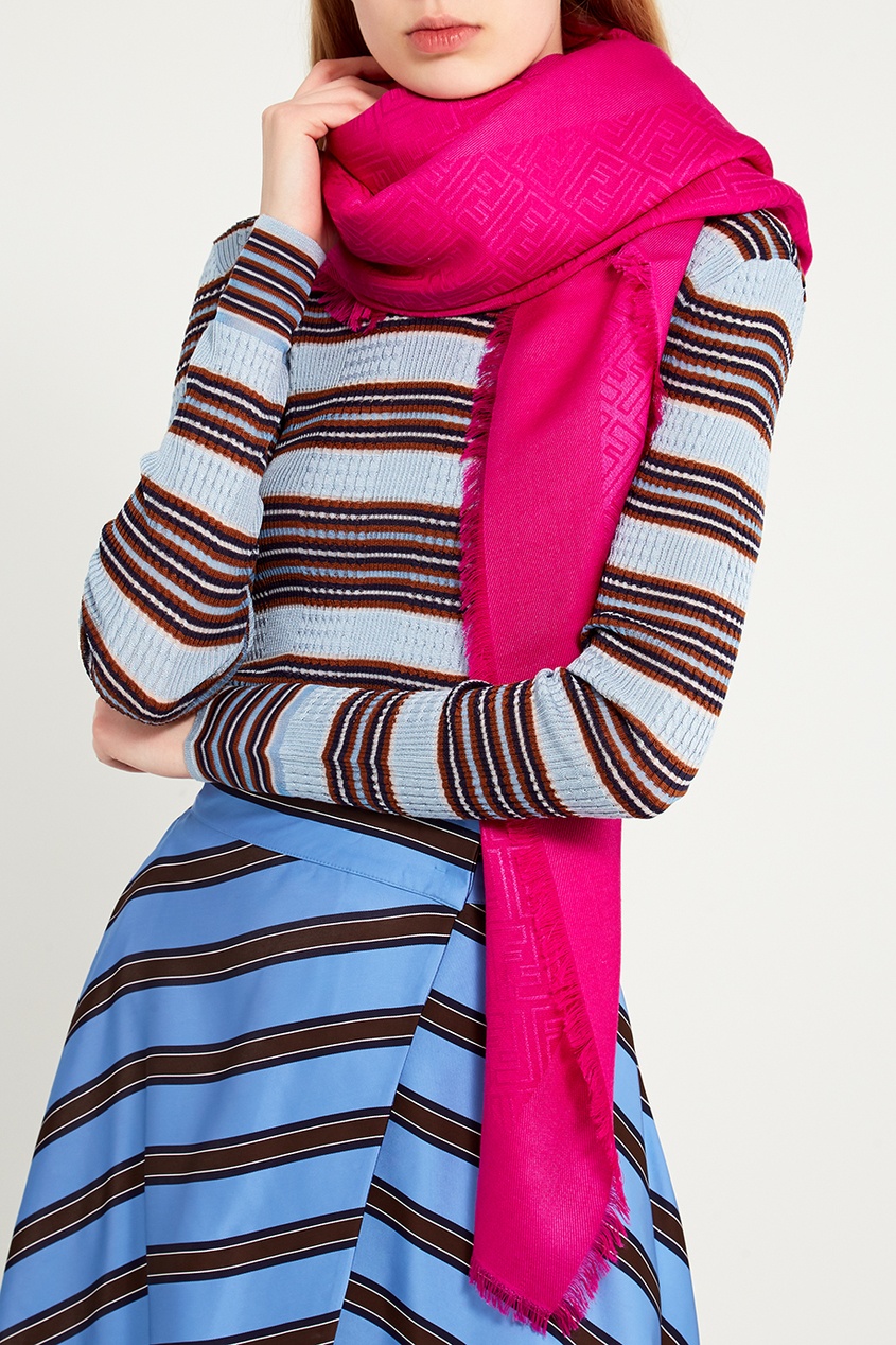 фото Розовая шаль из шелка и шерсти Fendi