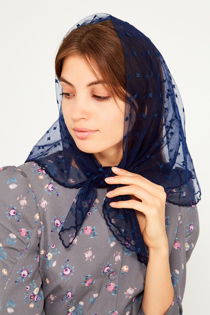 фото Сетчатый платок с вышивкой ulyana sergeenko