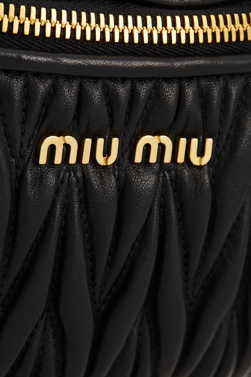 фото Черная сумка на пояс miu miu