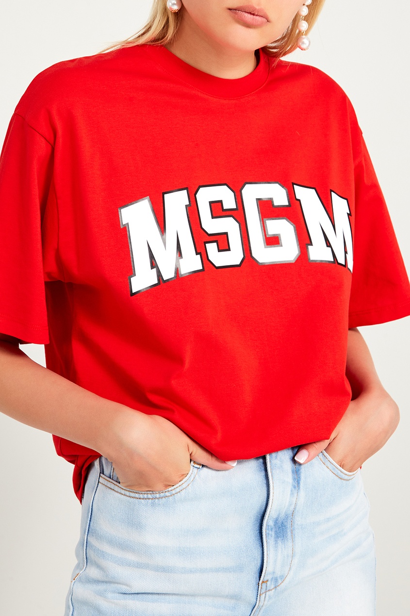 фото Красная футболка с логотипом msgm