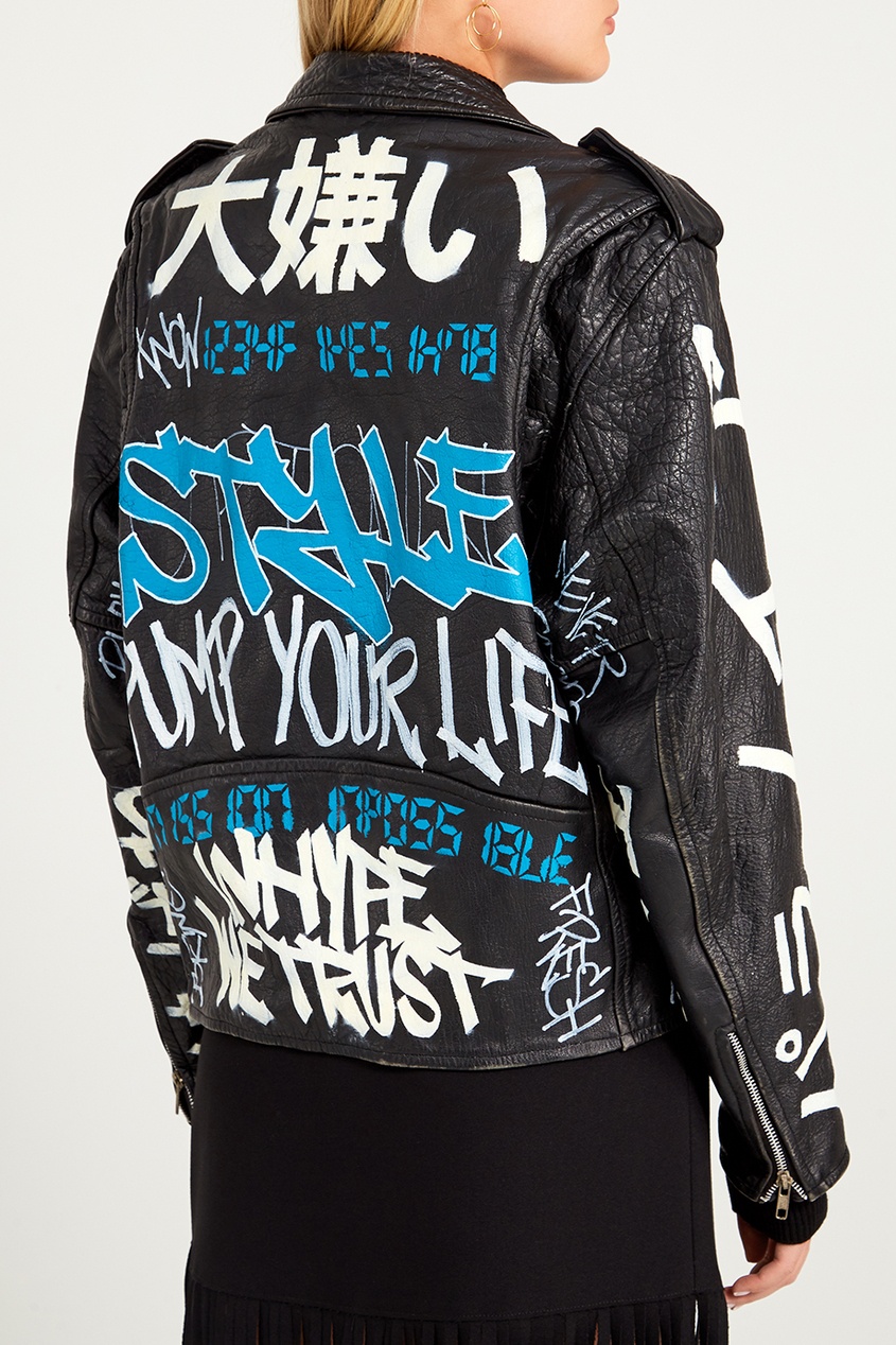фото Черная кожаная куртка с иероглифами Inhype
