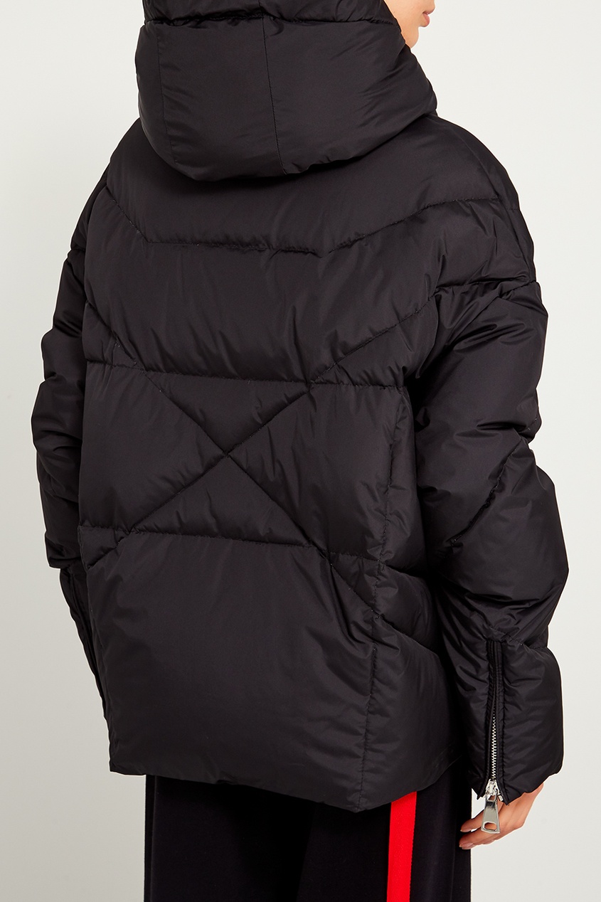 фото Черная зимняя куртка khrisjoy