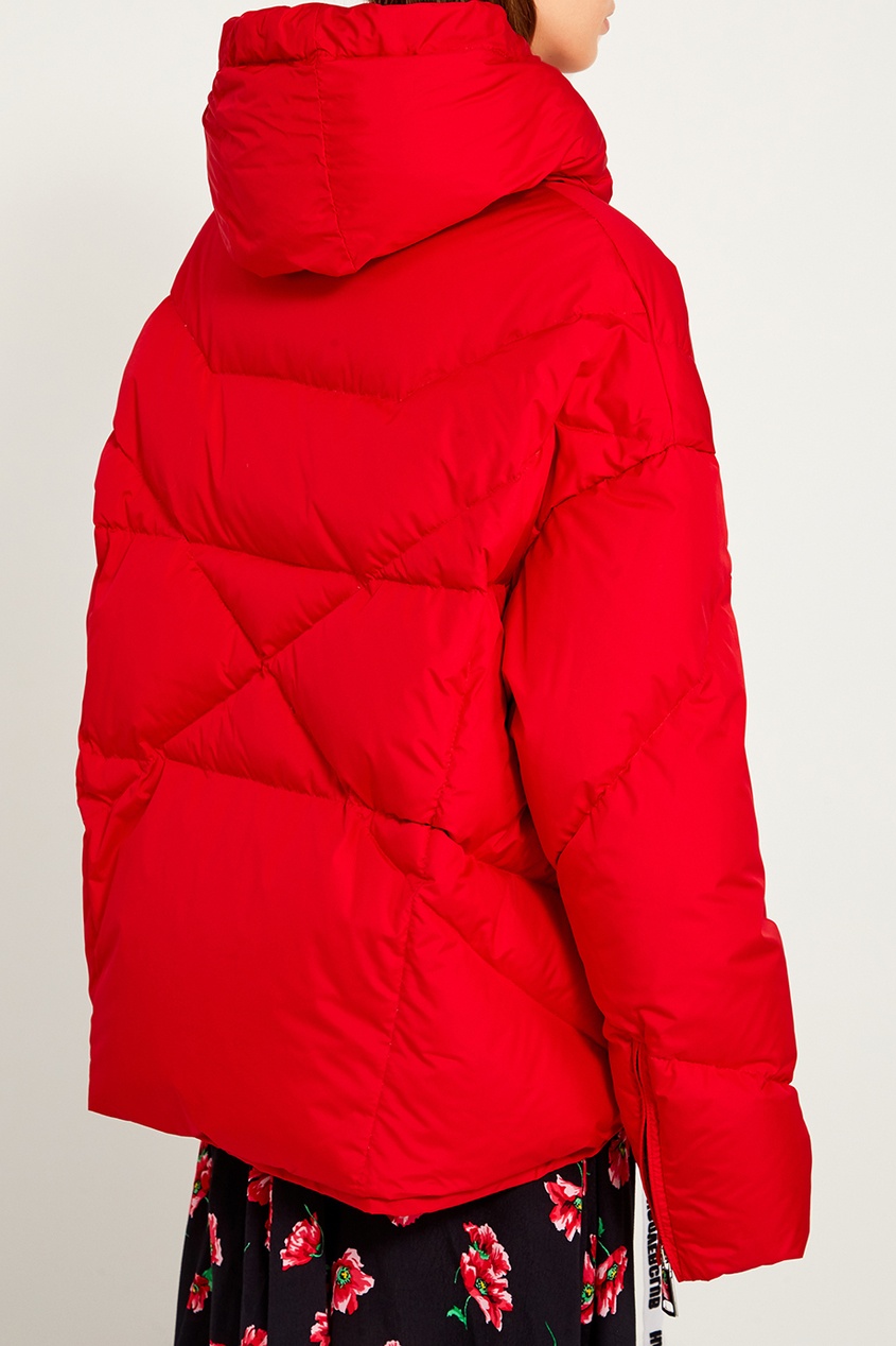 фото Красная зимняя куртка khrisjoy