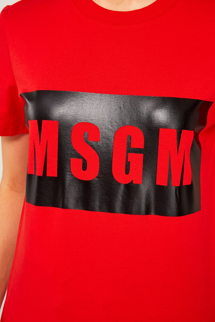 фото Красная футболка с логотипом msgm