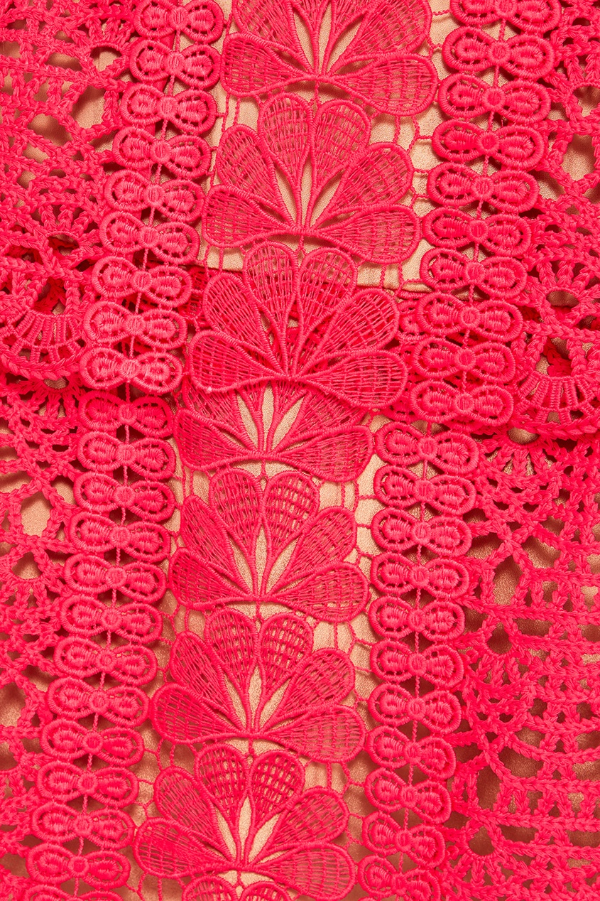фото Розовое платье из ажурного кружева self-portrait