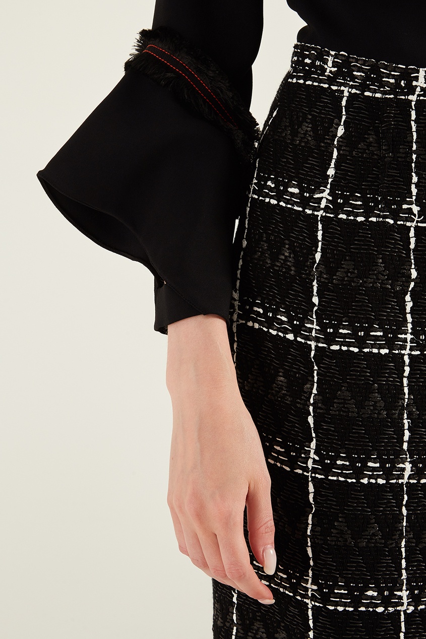 фото Черное платье с контрастным узором roland mouret