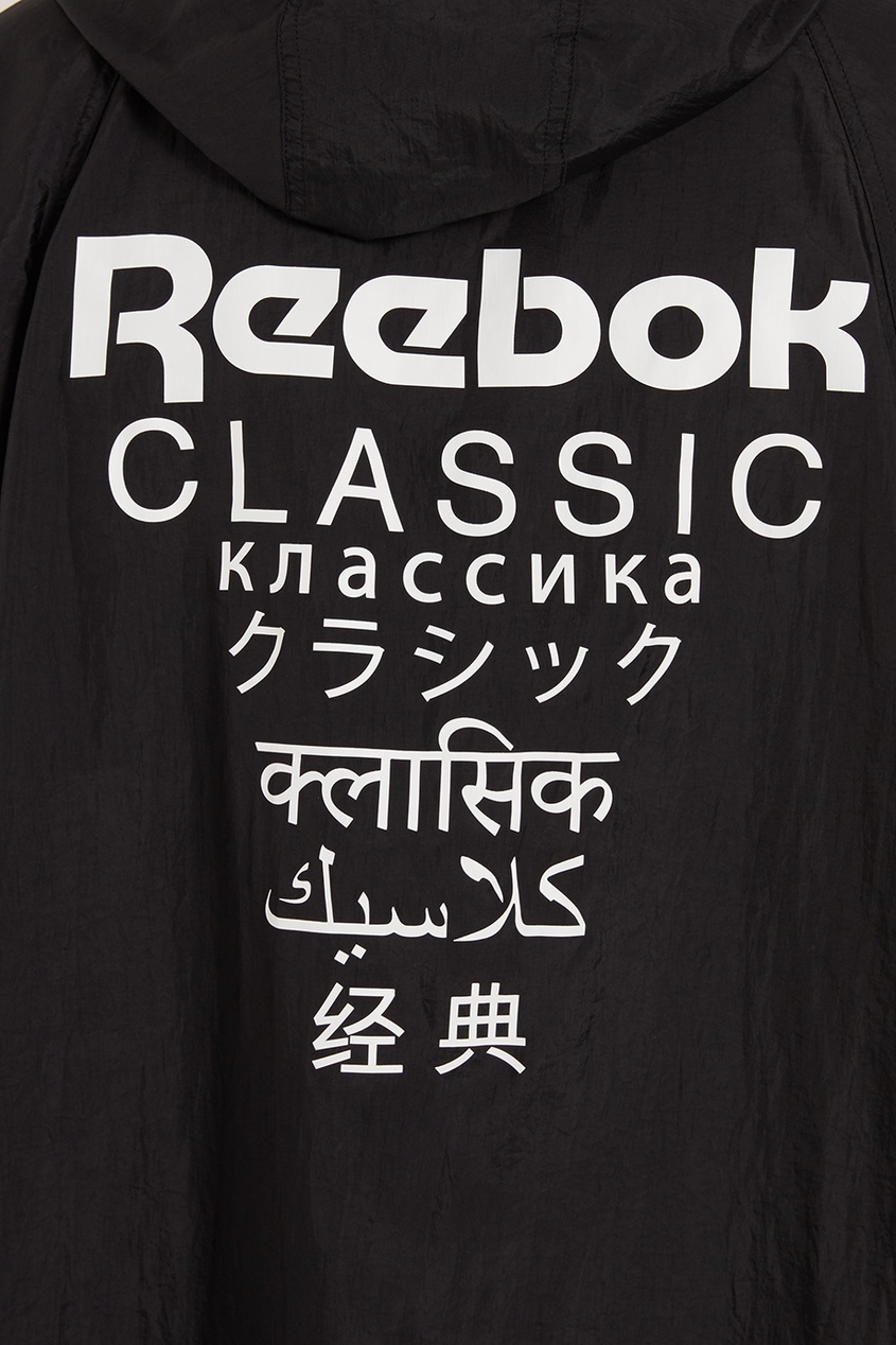 фото Черная куртка с логотипом reebok