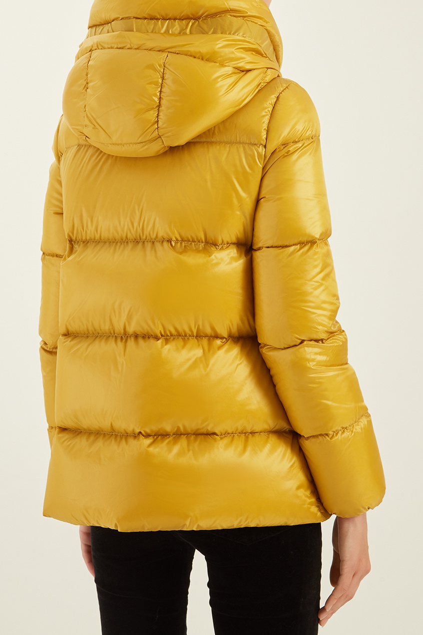 фото Желтая куртка с контрастной отделкой Moncler
