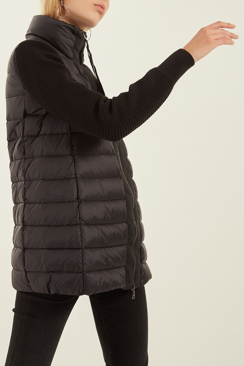 фото Черная куртка с вязаными рукавами moncler